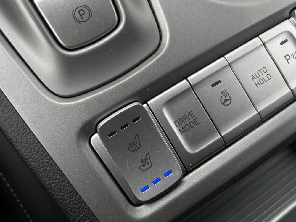 Hyundai KONA EV Limited 64 kWh 19