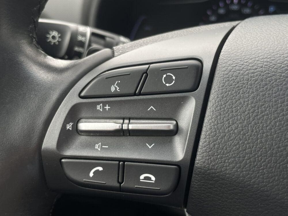 Hyundai KONA EV Limited 64 kWh 24