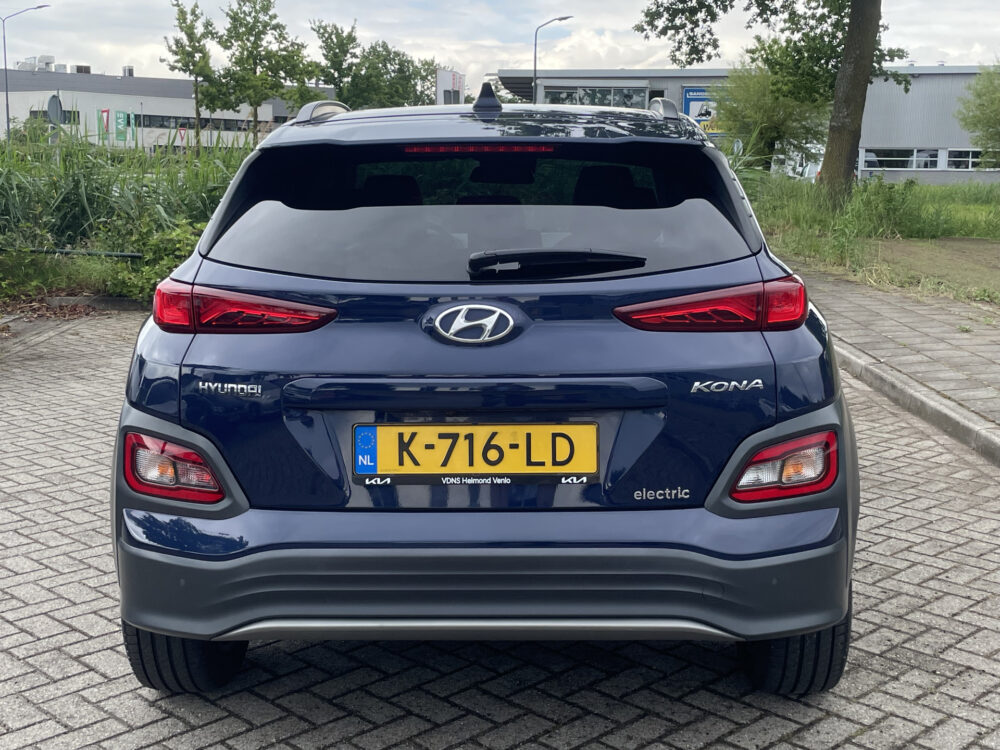 Hyundai KONA EV Limited 64 kWh 6