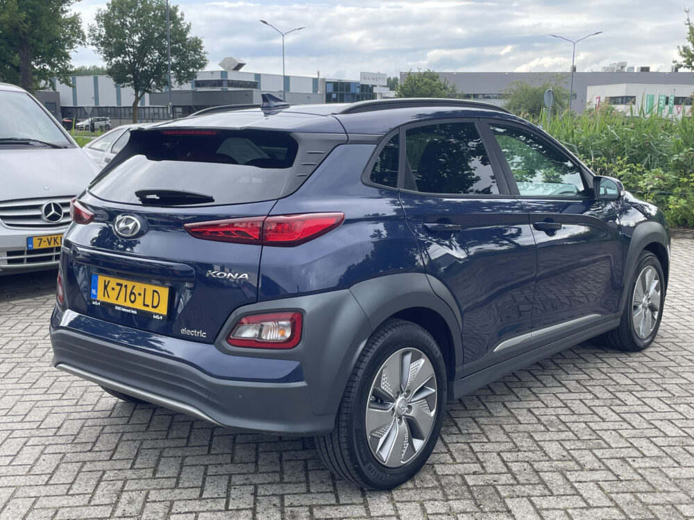 Hyundai KONA EV Limited 64 kWh 7