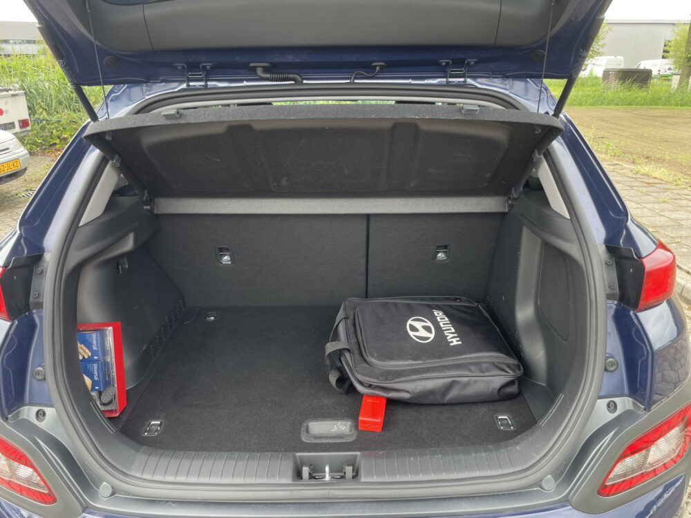 Hyundai KONA EV Limited 64 kWh 8