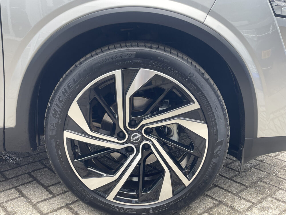 Nissan QASHQAI 1.3 MHEV Xtronic Tekna Plus 5