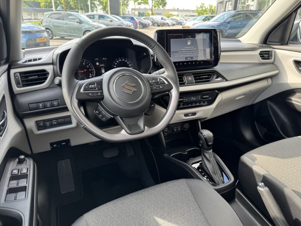 Suzuki Swift 1.2 Select Smart Hybrid 5