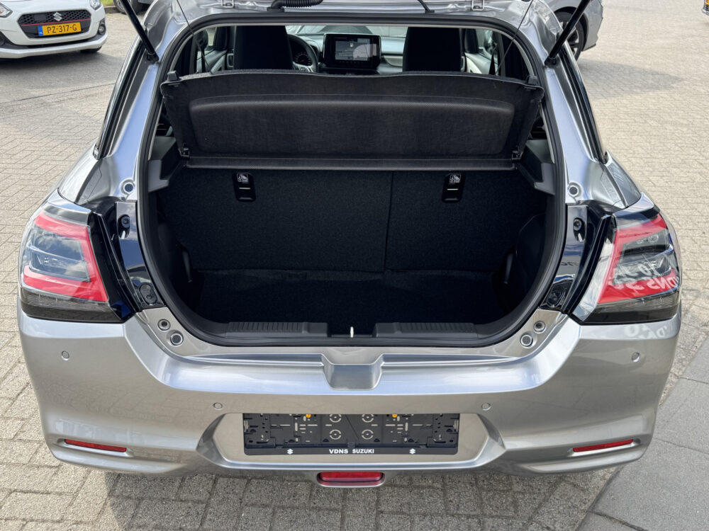 Suzuki Swift 1.2 Select Smart Hybrid 6