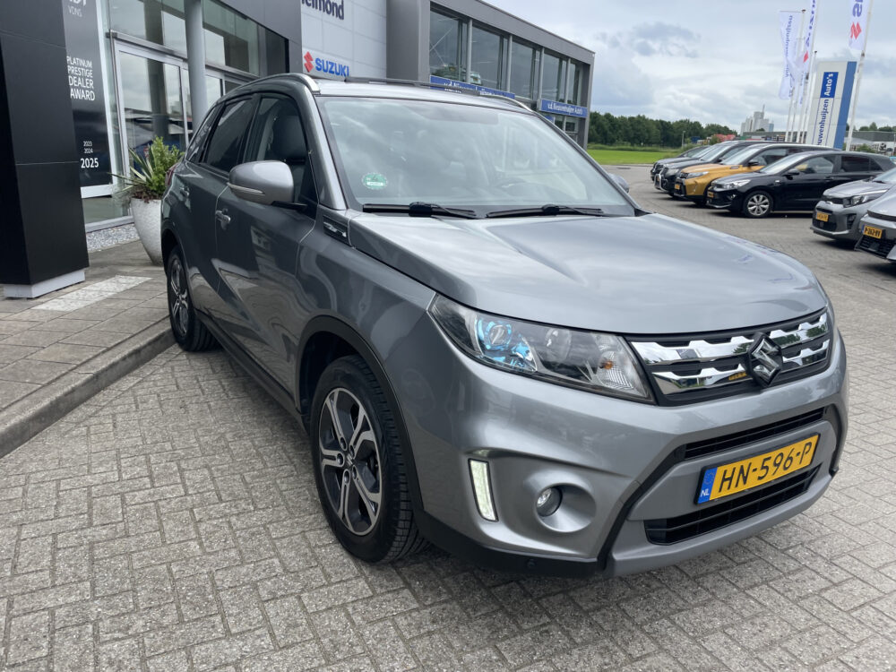 Suzuki Vitara 1.6 High Executive 3
