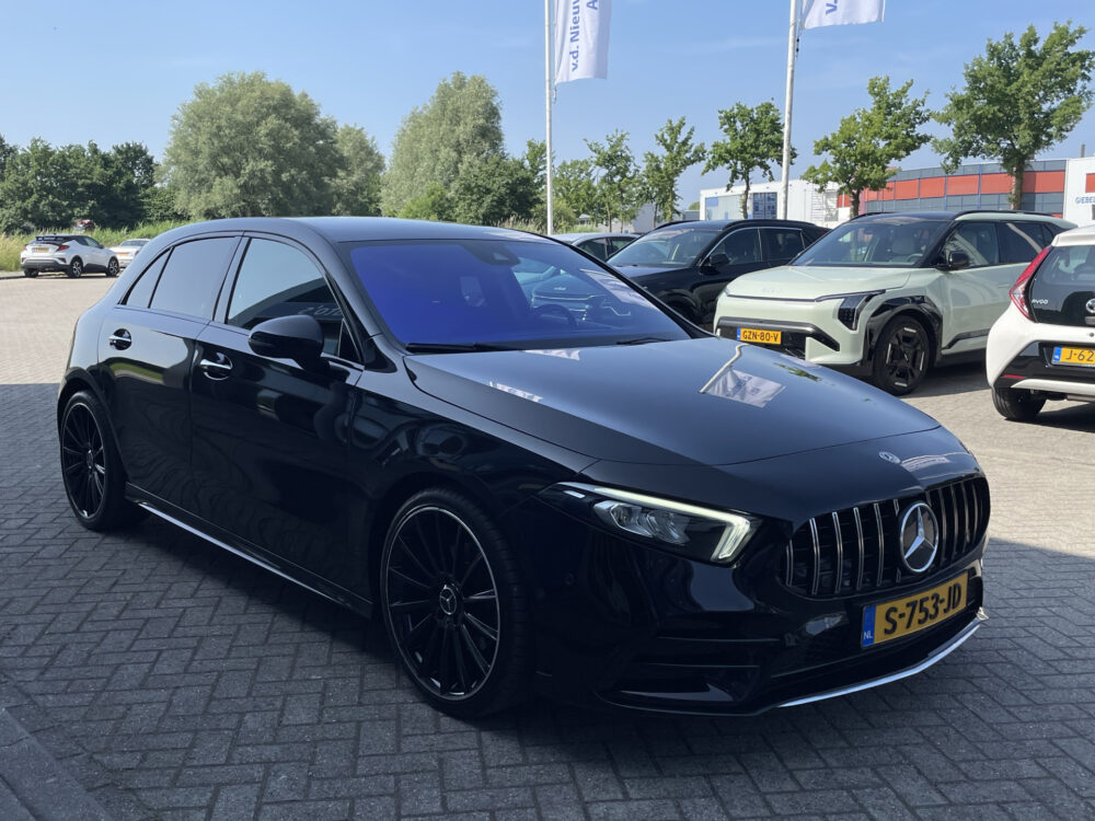 Mercedes-Benz A-Klasse 200 AMG Line 3