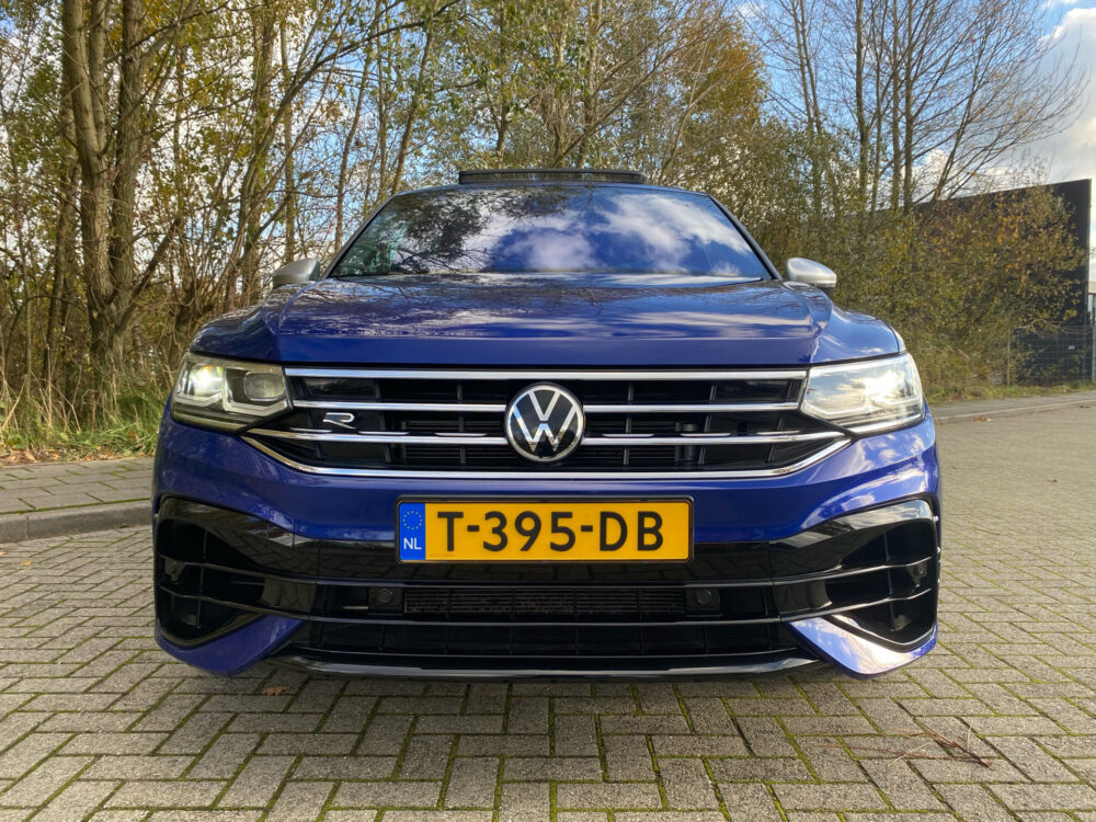 Volkswagen Tiguan R 2.0 TSI 4Motion 12