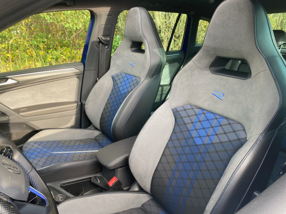 Volkswagen Tiguan R 2.0 TSI 4Motion 14