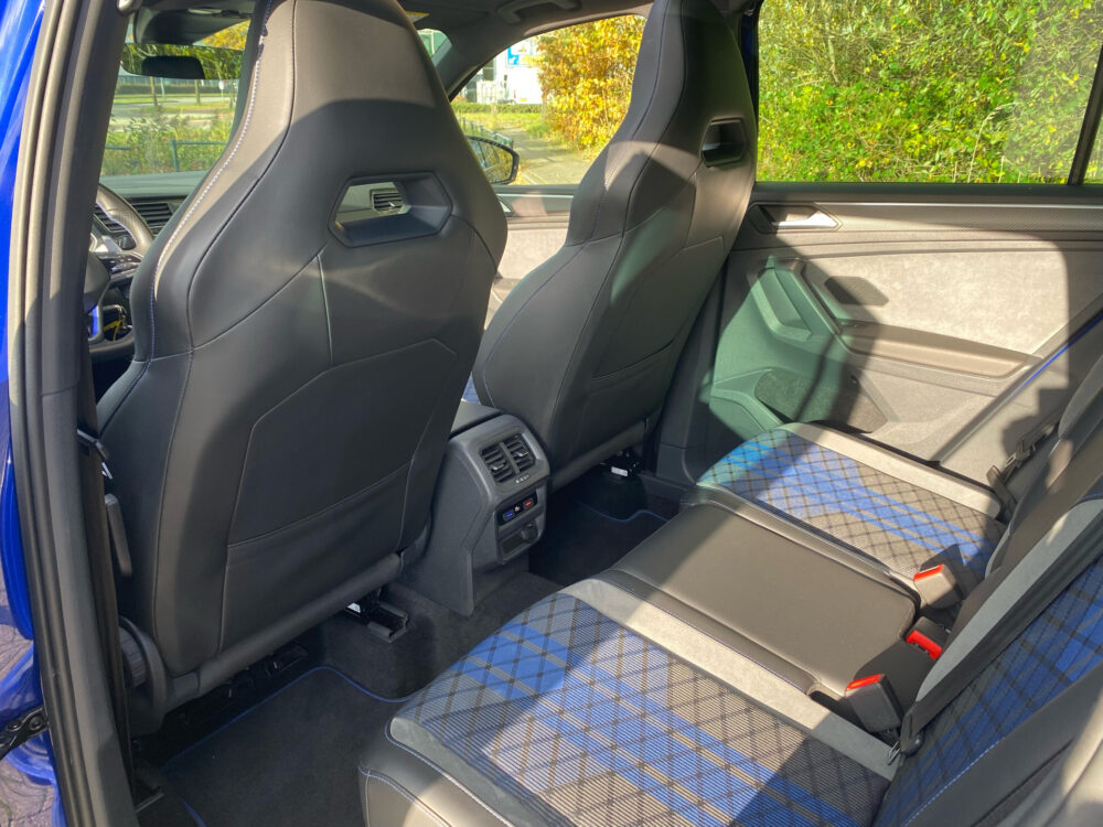 Volkswagen Tiguan R 2.0 TSI 4Motion 16