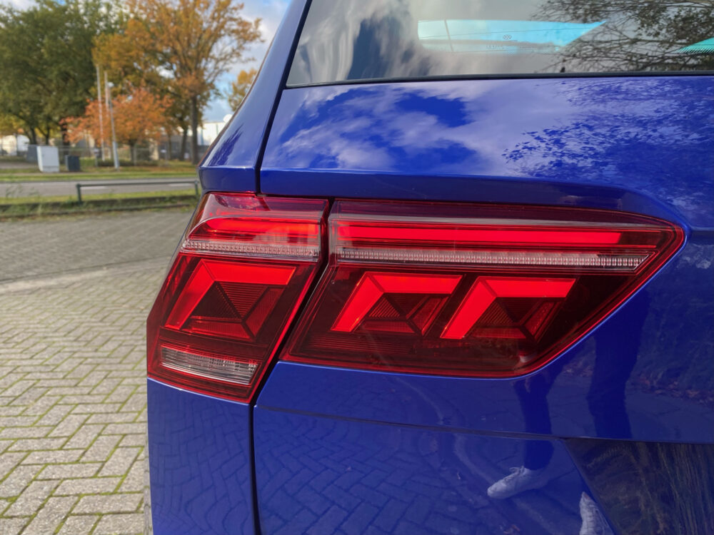 Volkswagen Tiguan R 2.0 TSI 4Motion 7