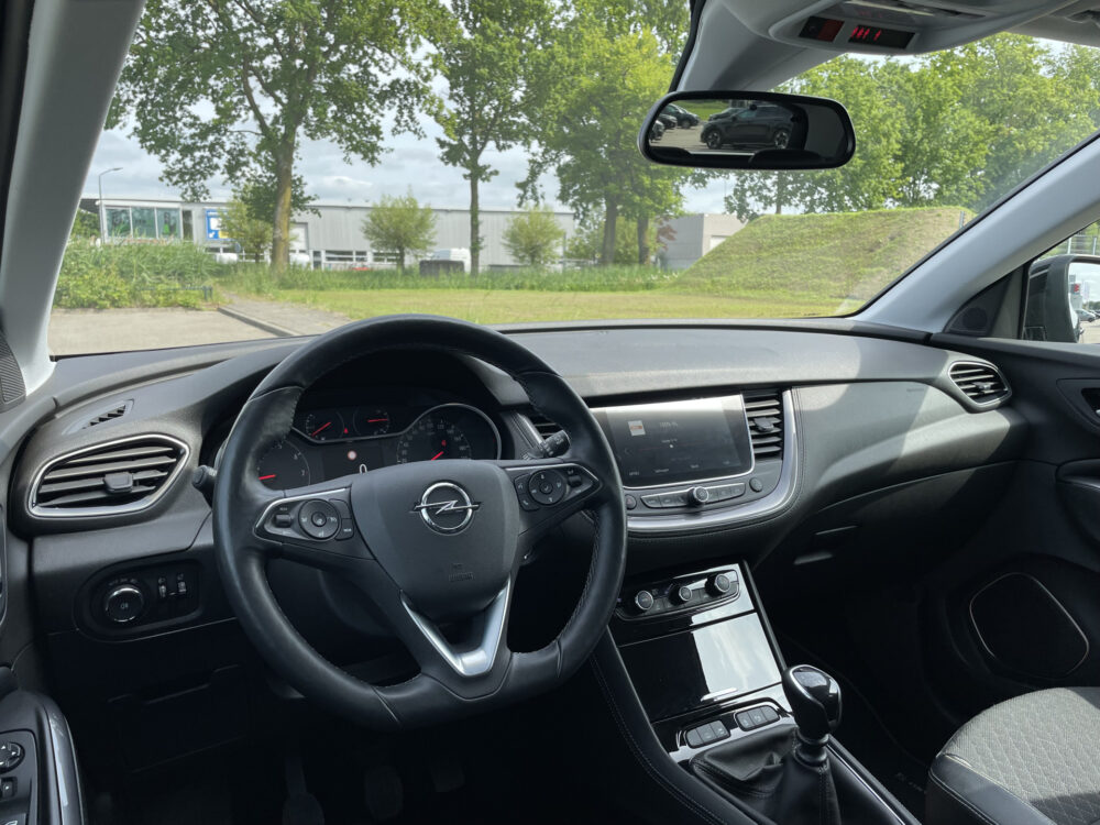 Opel Grandland X 1.2 Turbo Business Edition 12