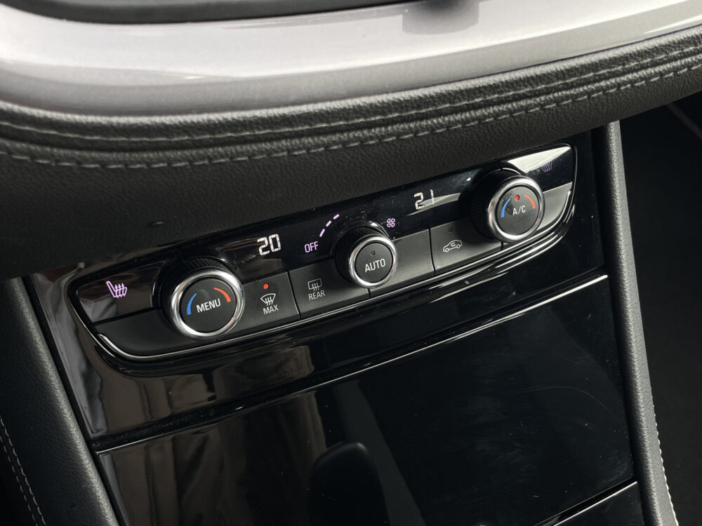 Opel Grandland X 1.2 Turbo Business Edition 17