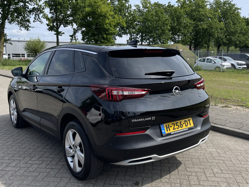 Opel Grandland X 1.2 Turbo Business Edition 6