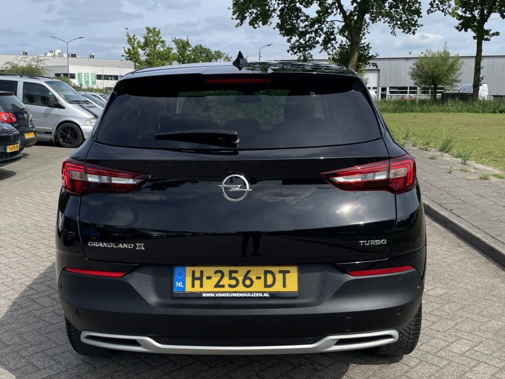 Opel Grandland X 1.2 Turbo Business Edition 7