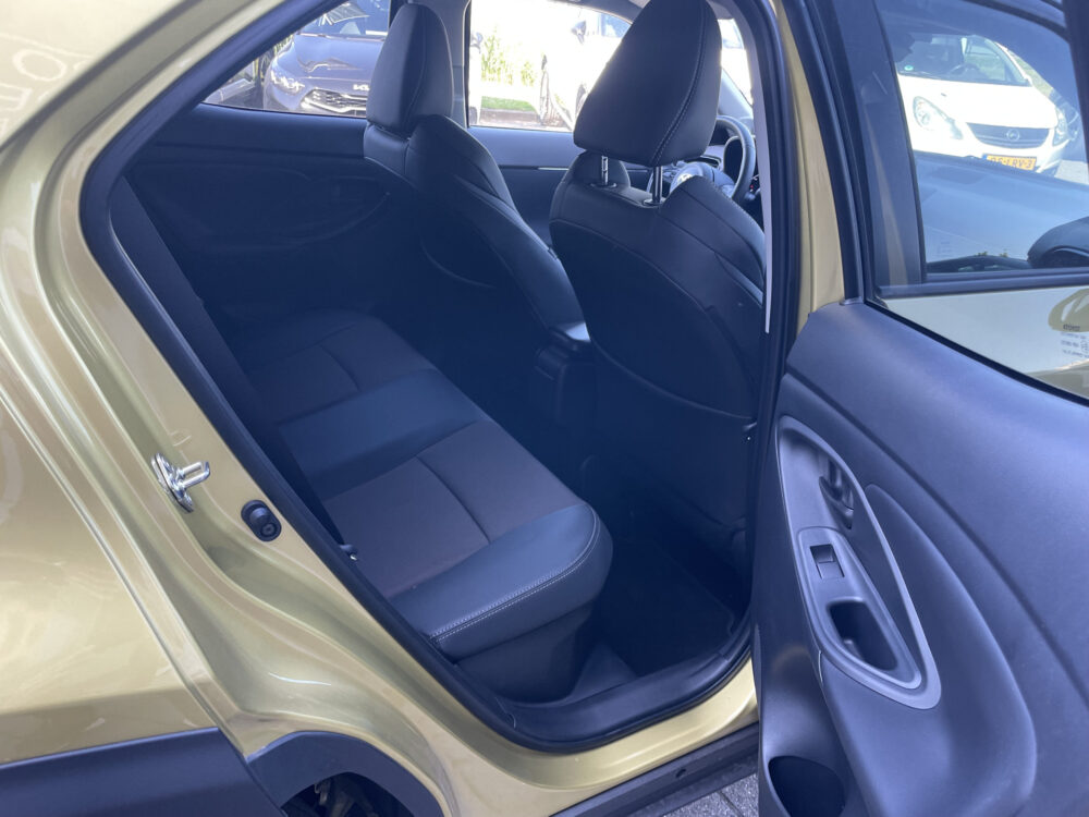 Toyota Yaris Cross 1.5 Hybrid Executive 6