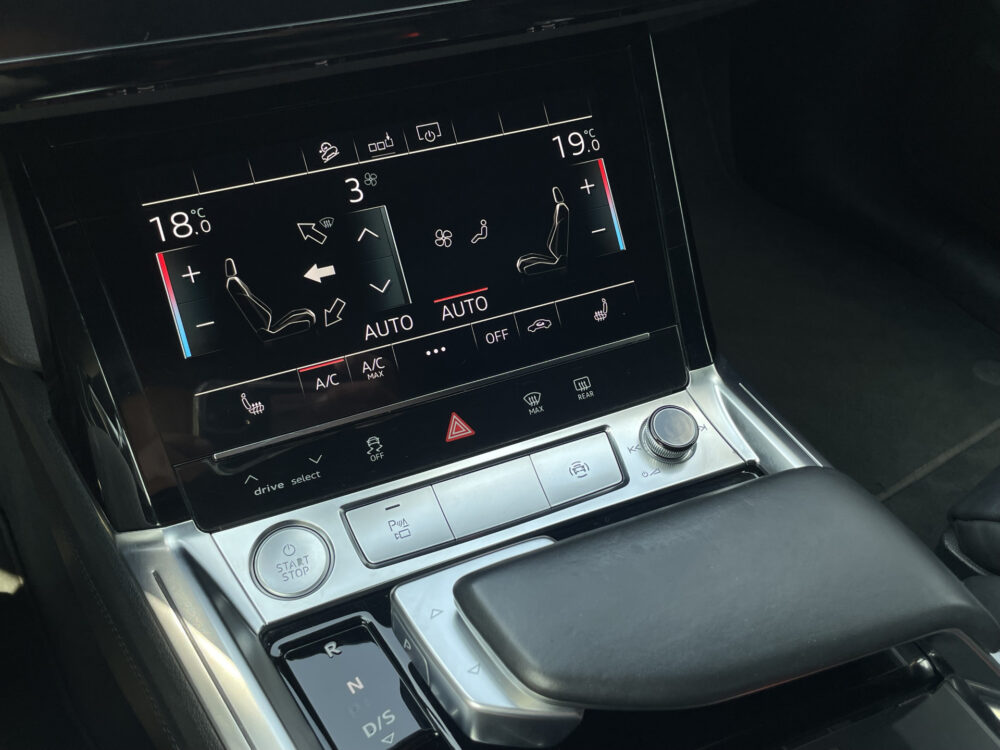 Audi e-tron Sportback 55 quattro Business edition Plus 95 kWh 17