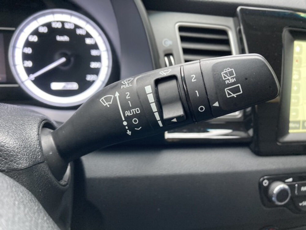 Kia Niro 1.6 GDi Hybrid DynamicLine 16