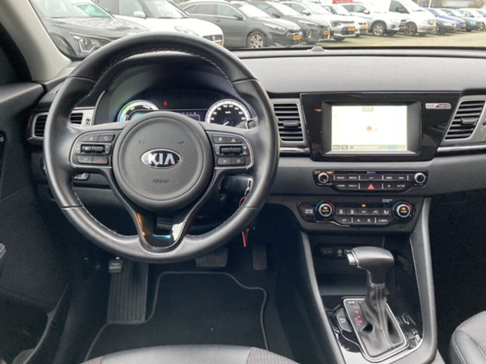 Kia Niro 1.6 GDi Hybrid DynamicLine 18