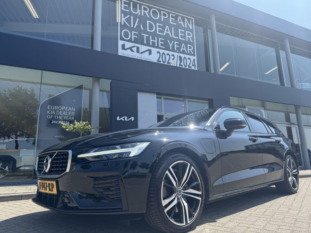 Volvo V60 2.0 T6 Twin Engine AWD R-Design 2