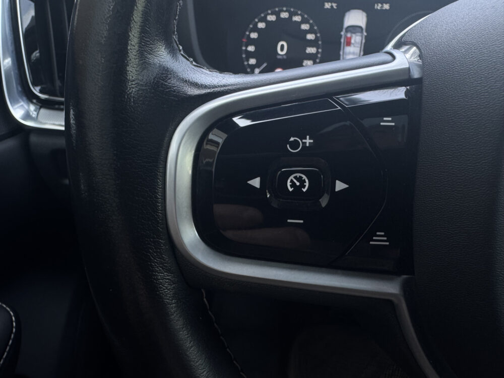 Volvo V60 2.0 T6 Twin Engine AWD R-Design 22
