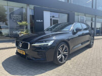 Volvo V60 2.0 T6 Twin Engine AWD R-Design 42