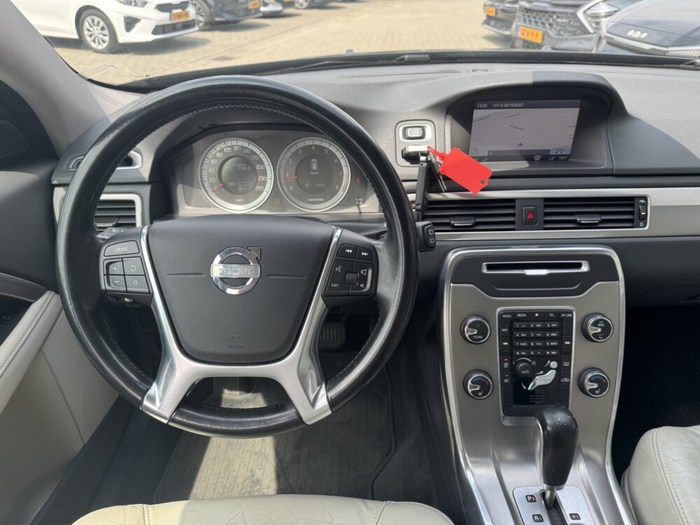 Volvo V70 1.6 T4 Momentum 10