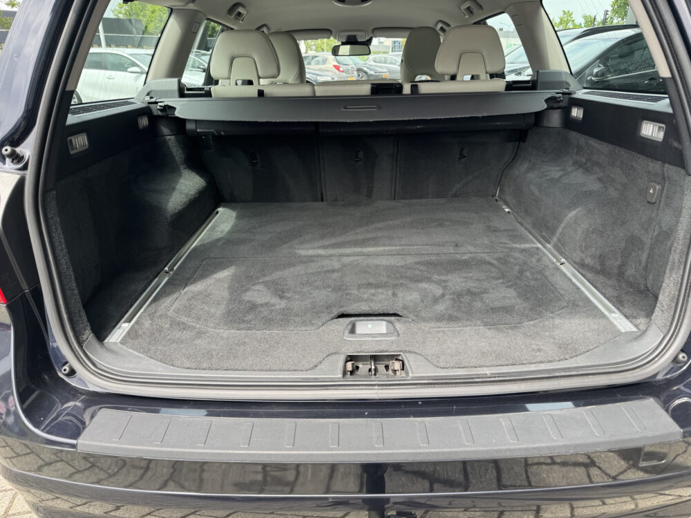 Volvo V70 1.6 T4 Momentum 28