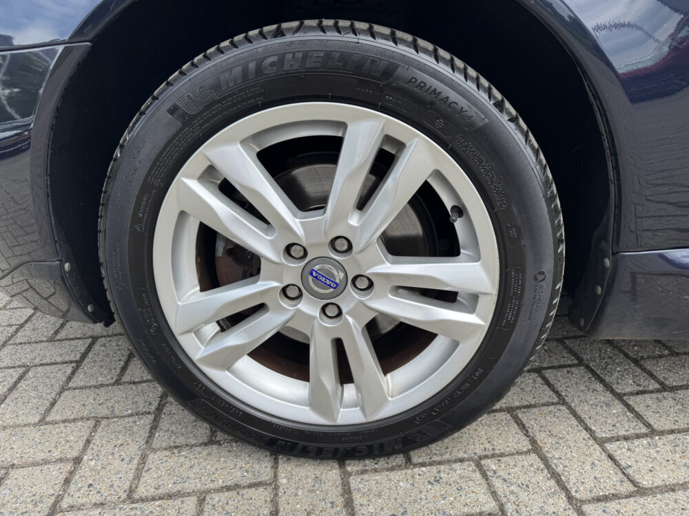 Volvo V70 1.6 T4 Momentum 4