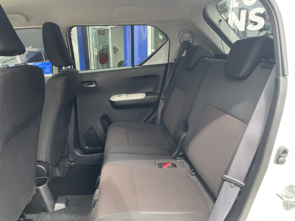 Suzuki Ignis 1.2 Stijl Intro 9