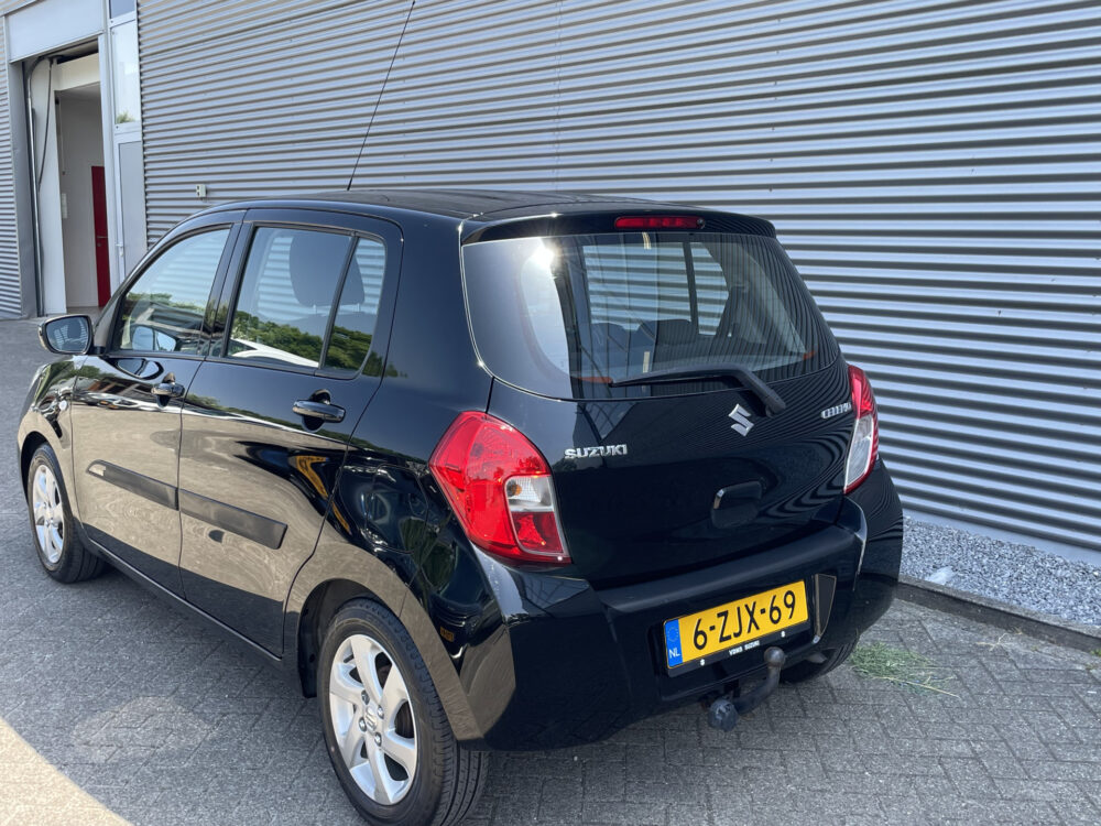 Suzuki Celerio 1.0 Exclusive 6