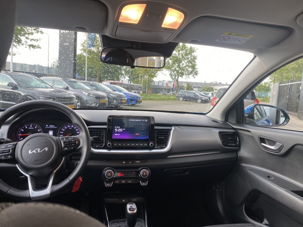 Kia Stonic 1.0 T-GDi MHEV DynamicLine 8