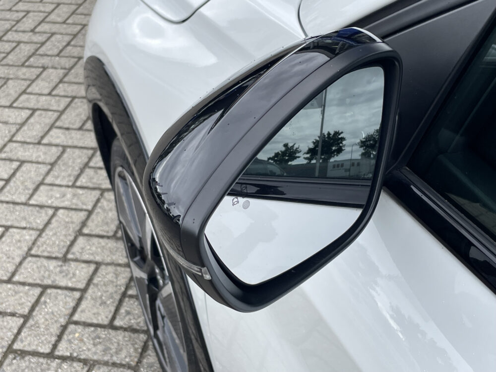 Peugeot e-208 EV GT 350 50 kWh 15