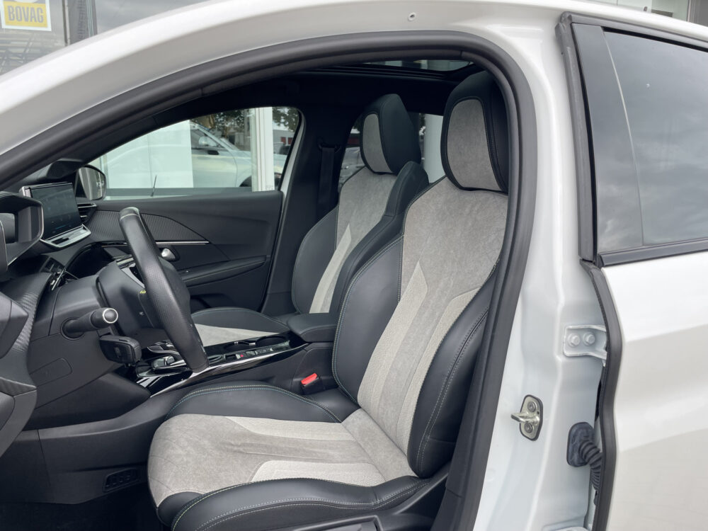 Peugeot e-208 EV GT 350 50 kWh 17