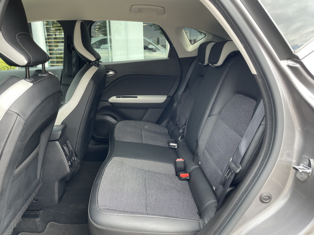 Renault Captur 1.0 TCe 100 Intens 10