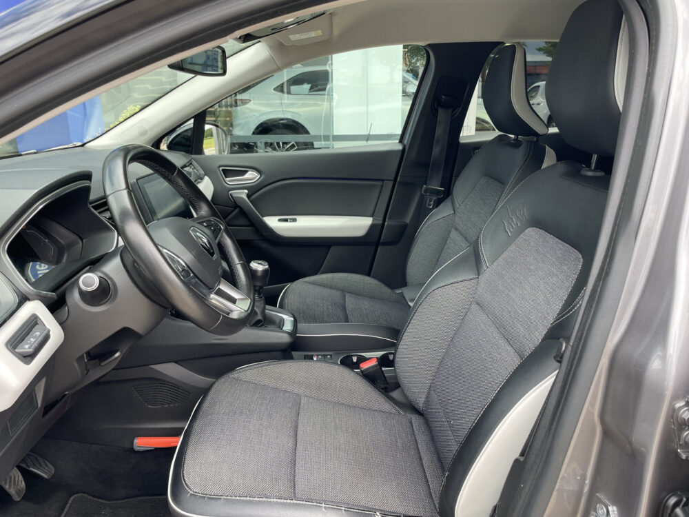 Renault Captur 1.0 TCe 100 Intens 14