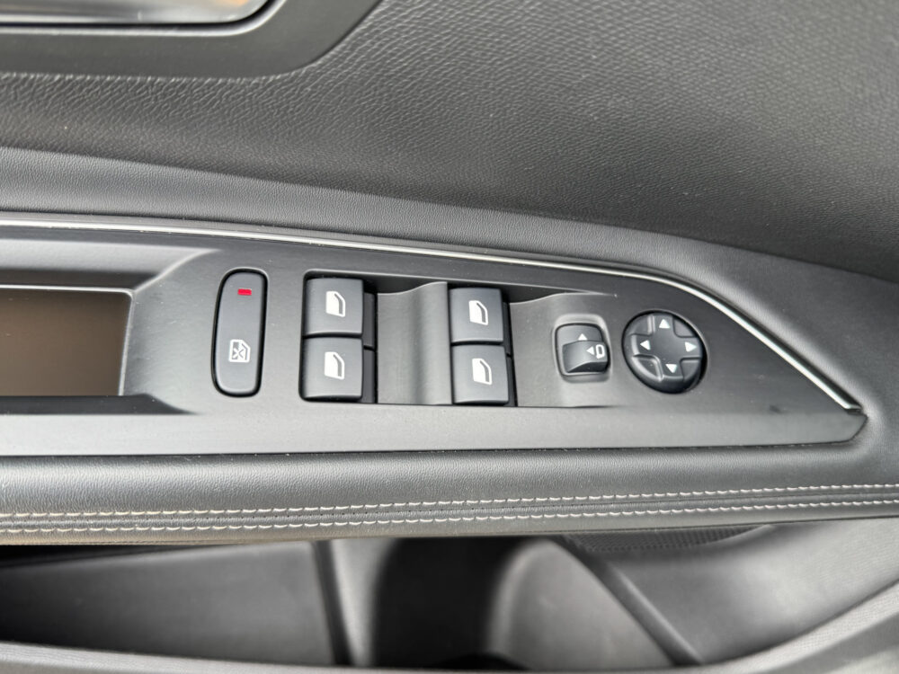 Peugeot 5008 1.2 PureTech Blue Lease Premium Automaat 7
