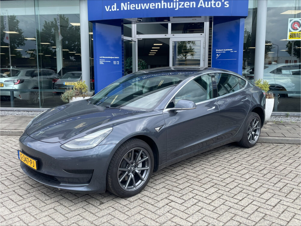 Tesla Model 3 Standard RWD Plus 60 kWh 1
