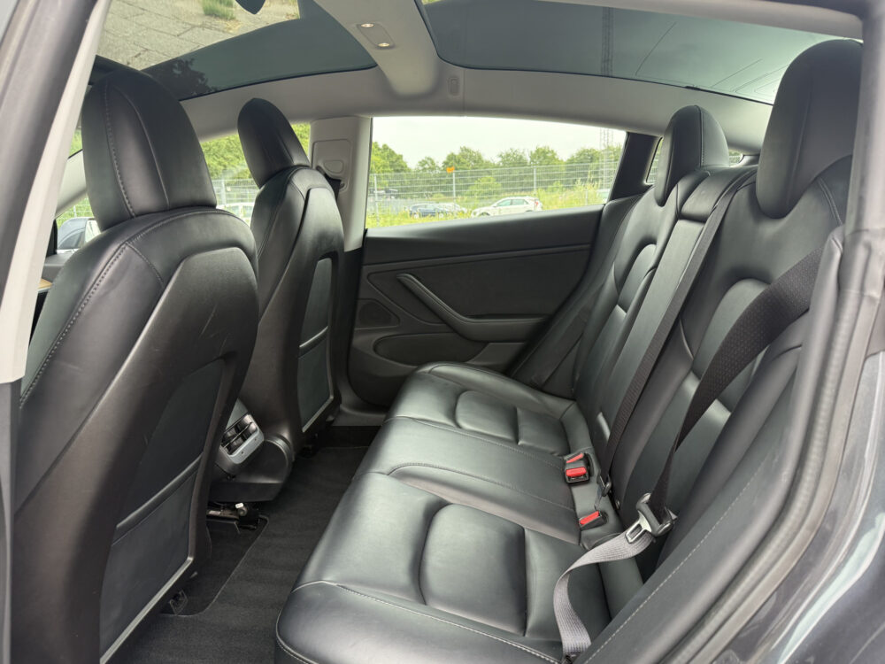 Tesla Model 3 Standard RWD Plus 60 kWh | €1000 inruilpremie ! | 10