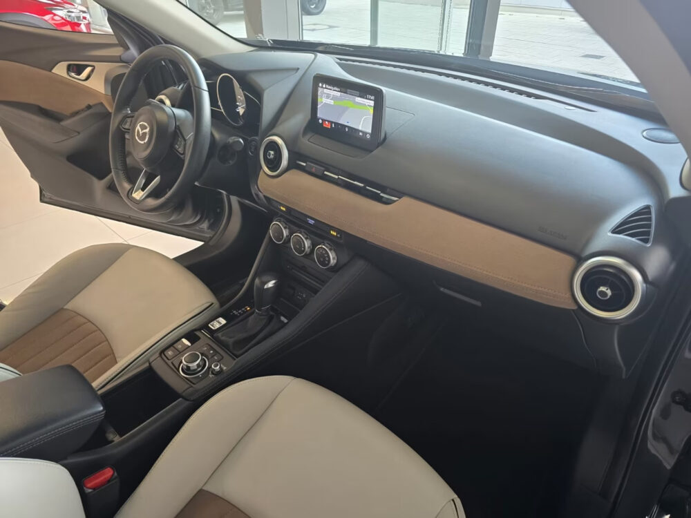 Mazda CX-3 2.0 SkyActiv-G 121 Homura 1