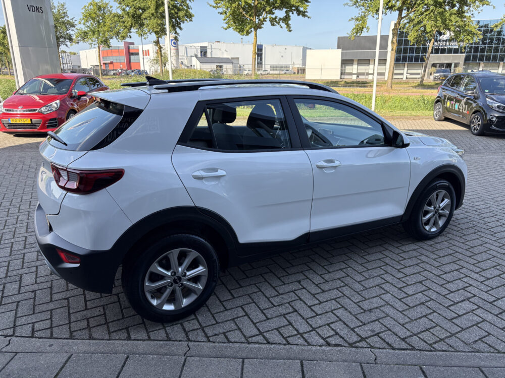 Kia Stonic 1.0 T-GDi MHEV DynamicLine 5