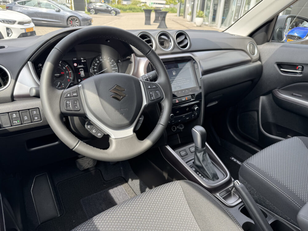 Suzuki Vitara 1.4 Boosterjet Select Hybrid 10
