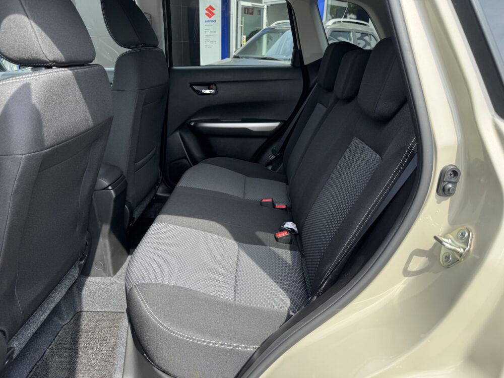 Suzuki Vitara 1.4 Boosterjet Select Hybrid 11