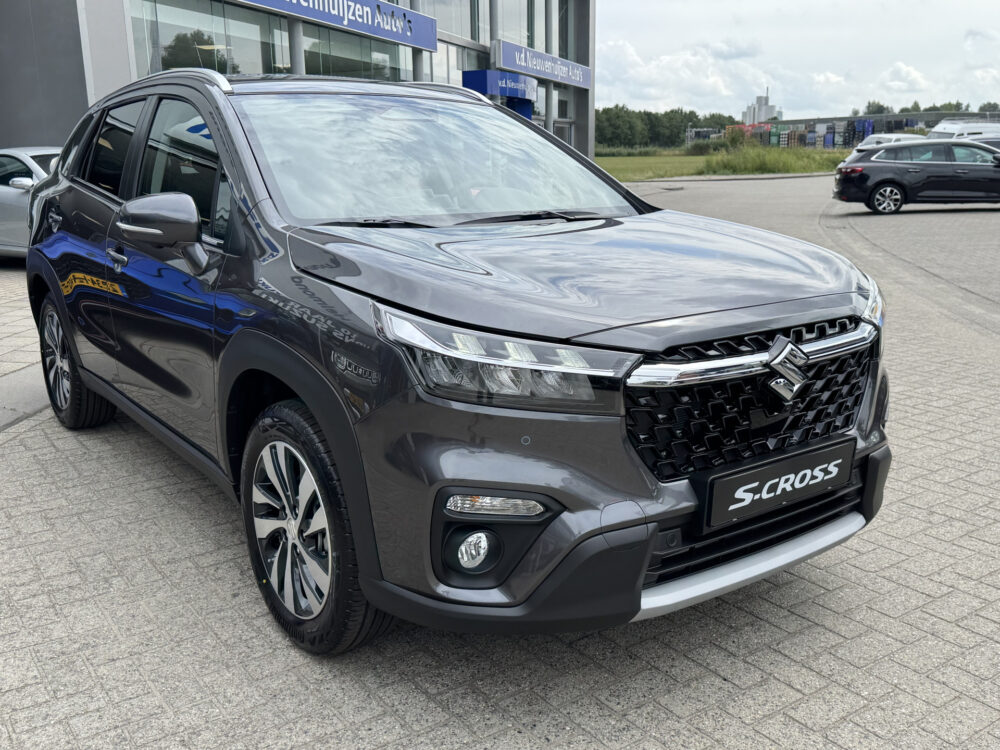Suzuki S-Cross 1.4 Boosterjet Style Hybrid 3