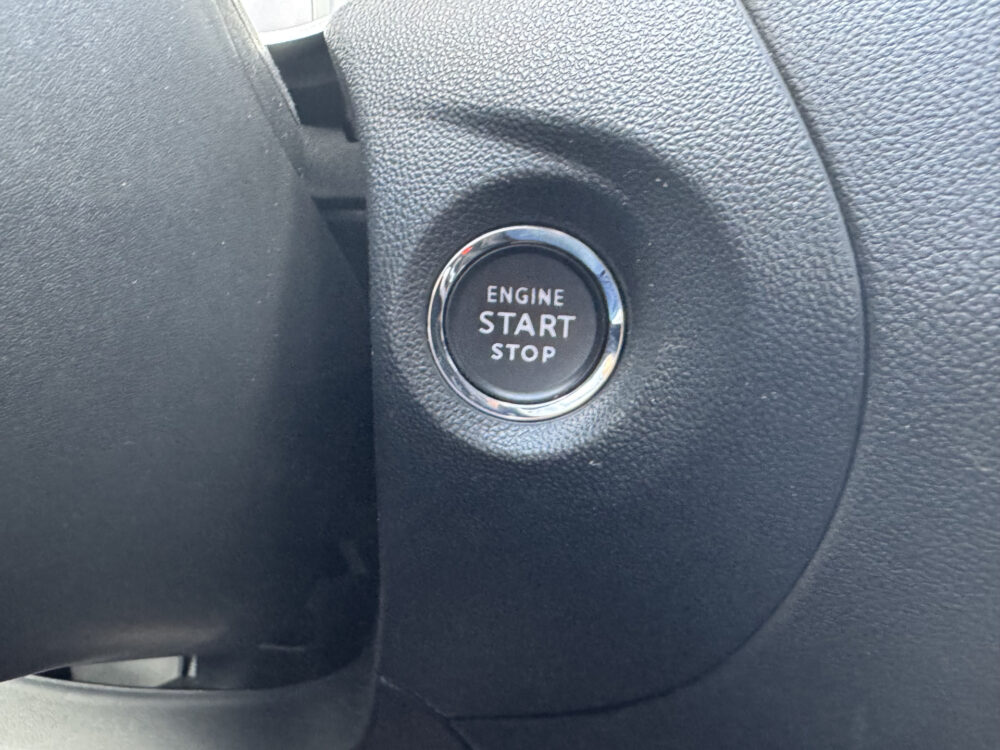 Opel Grandland X 1.6 Turbo Hybrid4 Ultimate 8