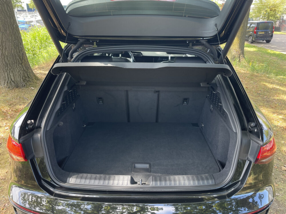 Audi A3 Sportback 35 TFSI S edition 8