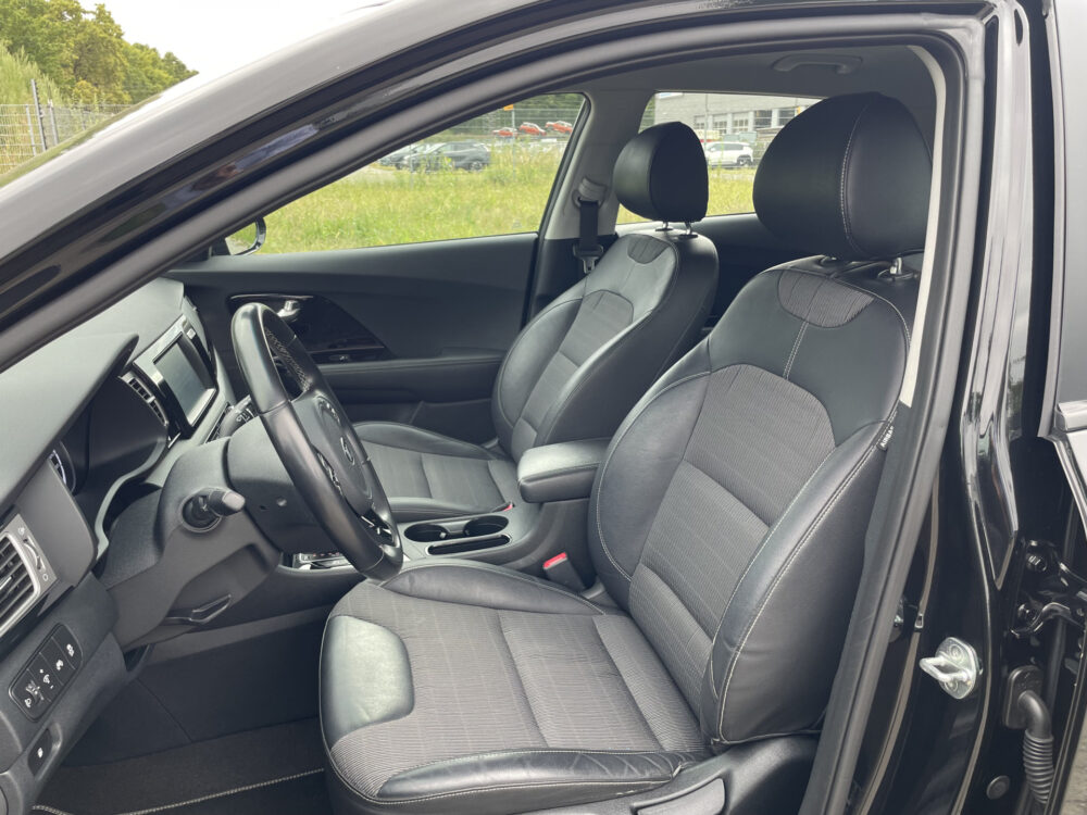 Kia Niro 1.6 GDi Hybrid DynamicLine 12