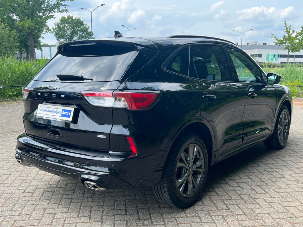 Ford Kuga 2.5 PHEV ST-Line 5