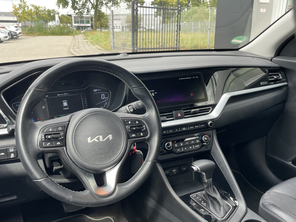 Kia Niro 1.6 GDi Hybrid DynamicLine 10