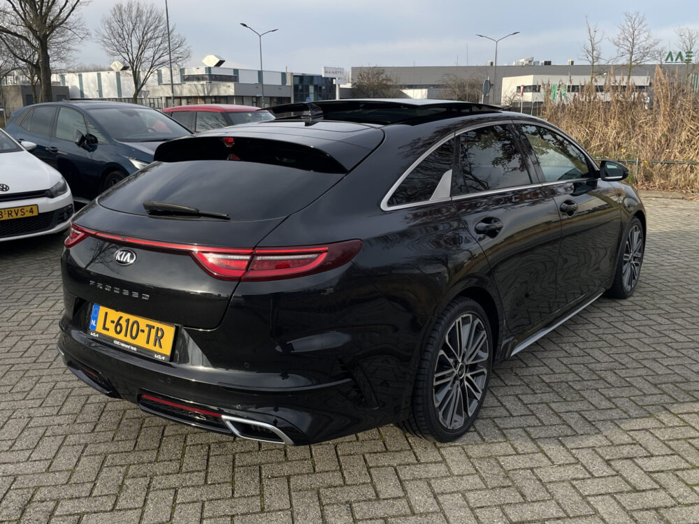 Kia ProCeed 1.5 T-GDI GT-PlusLine 5