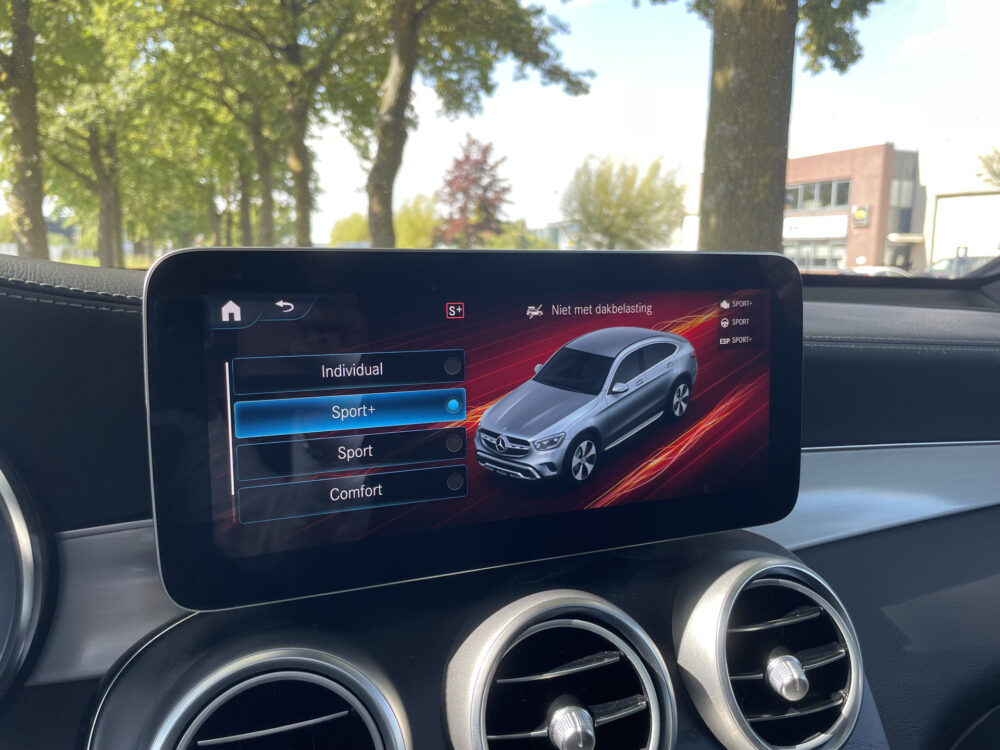 Mercedes-Benz GLC Coupé 200 Business Solution AMG 24